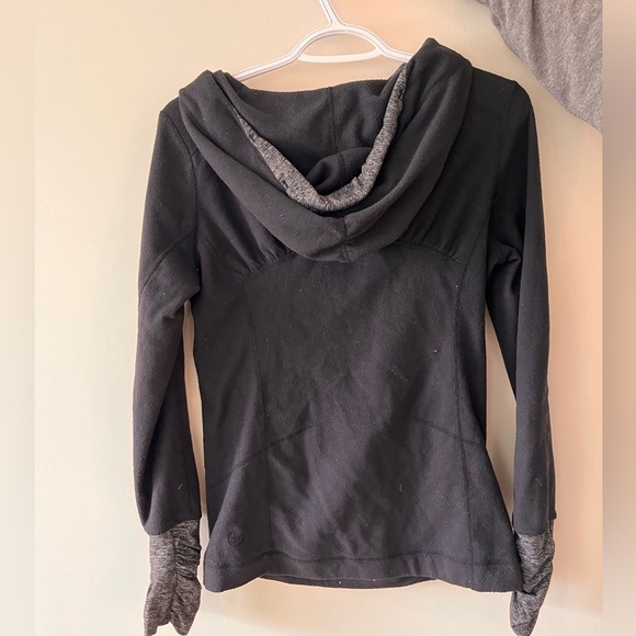 Bundle of 3 Lululemon running tops. All size 6 - Picture 2 of 5